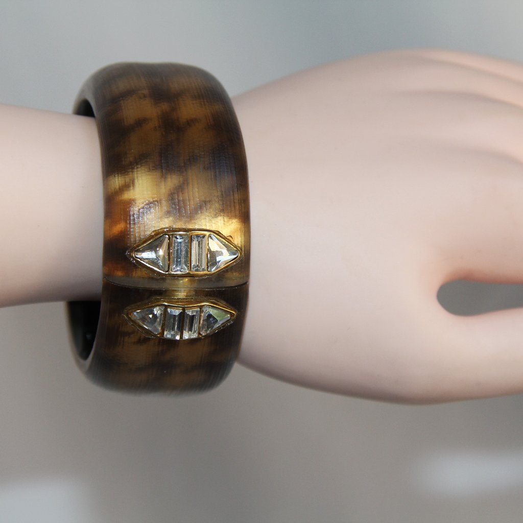 Alexis Bittar Houndstooth Lucite Crystal Bangle 149$